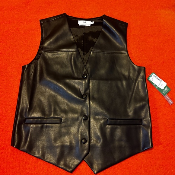 Eco friendly black oversized faux leather vest NWT - Picture 3 of 9